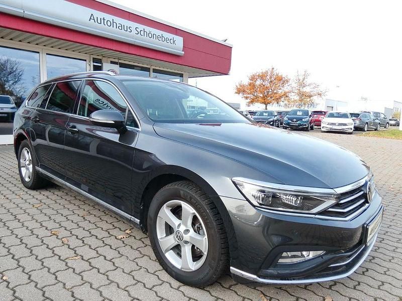 Gebraucht VW Passat Elegance 150 PS (110 kW) 2020 Grau Kombi