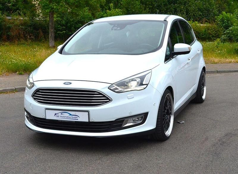 Weiß Gebraucht 2017 Ford C-MAX Titanium Van / Kleinbus | 12.999 € (Etwas zu teuer) - Bild 1/4