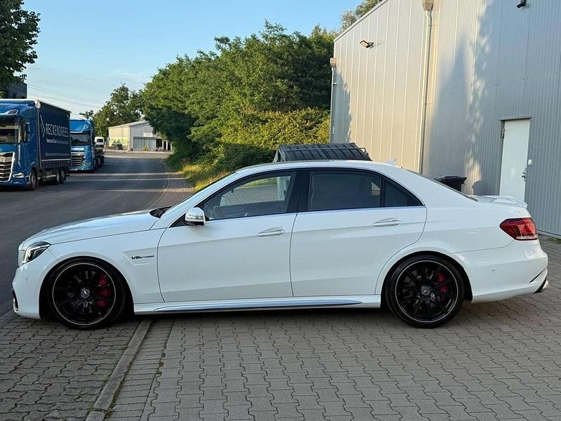 Gebraucht Mercedes E63 AMG AMG 585 PS (430 kW) 2013 Weiß Limousine
