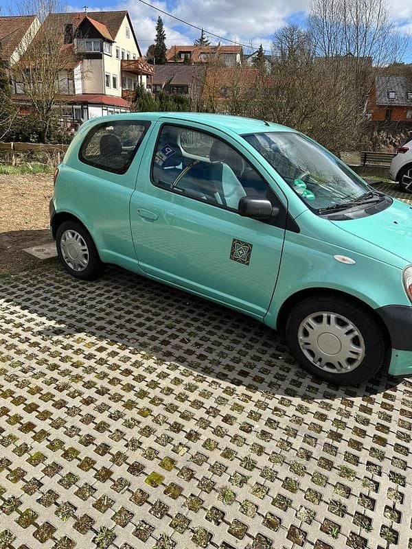 Gebraucht Toyota Yaris 68 PS (50 kW) 2000 Grün Kleinwagen
