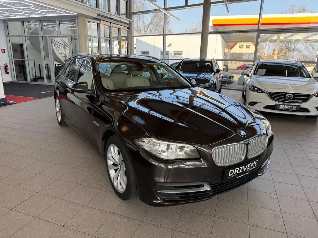 Gebraucht BMW 520 Performance 250 PS (183 kW) 2015 Braun Kombi
