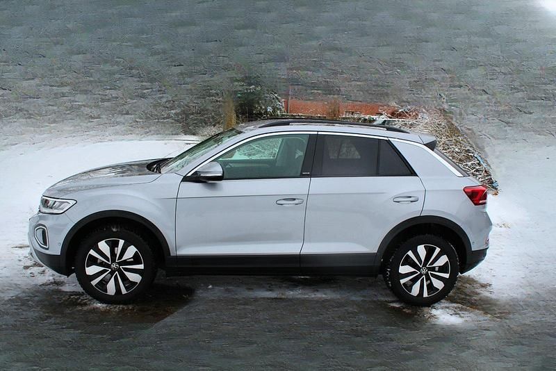 Gebraucht VW T-Roc Move 150 PS (110 kW) 2024 Silber SUV