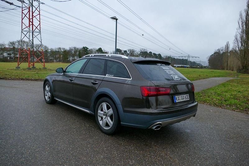 Gebraucht Audi A6 Allroad Ambiente 320 PS (235 kW) 2015 Braun Kombi