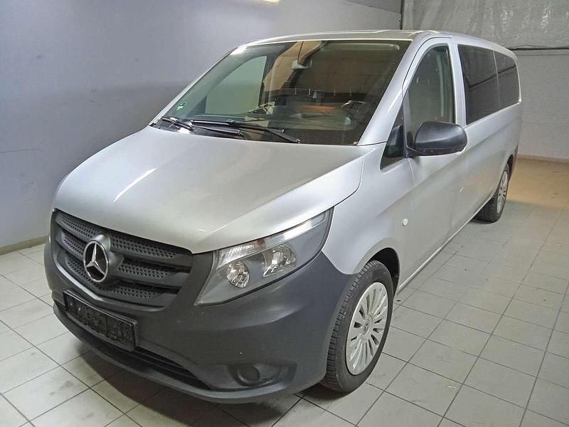 Brillantsilber Gebraucht 2016 Mercedes Vito Van / Kleinbus | 13.900 € - Bild 1/4