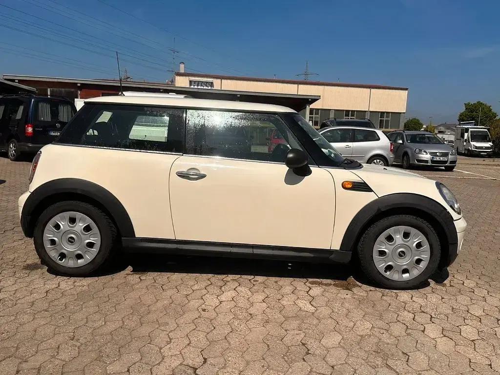 Gebraucht Mini ONE 75 PS (55 kW) 2010 Weiß Kleinwagen