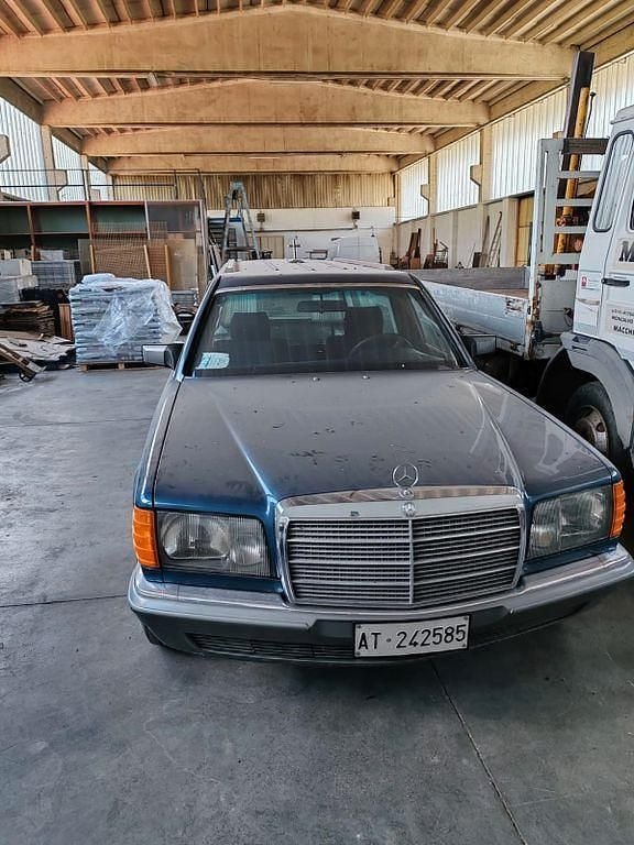 Blau Gebraucht 1985 Mercedes S280 Limousine | 3.800 € - Bild 1/4