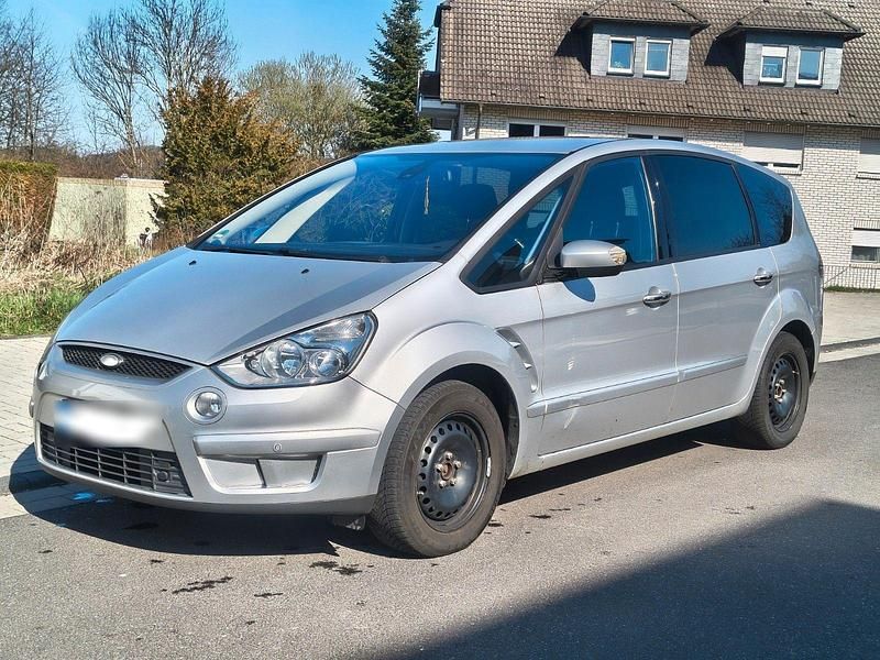 Gebraucht Ford S-MAX Trend 145 PS (106 kW) 2009 Silber Van / Kleinbus