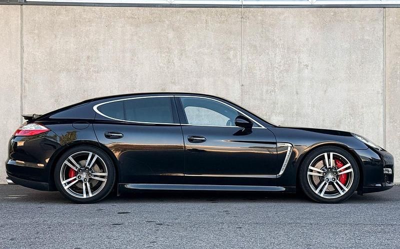 Gebraucht Porsche Panamera Turbo 500 PS (367 kW) 2011 Schwarz Limousine