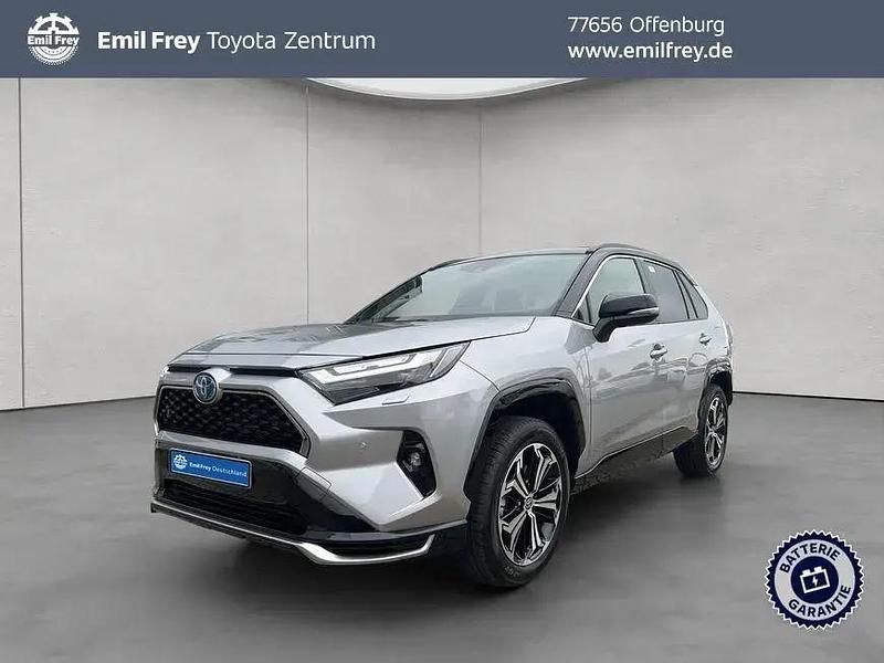 Lichtsilber metallic / d Neu 2025 Toyota RAV4 Hybrid Style SUV | 62.990 € (Teuer) - Bild 1/3