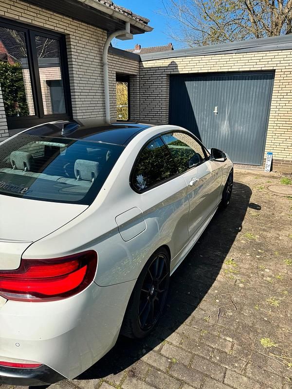 Gebraucht BMW M235 326 PS (239 kW) 2016 Weiß Coupé