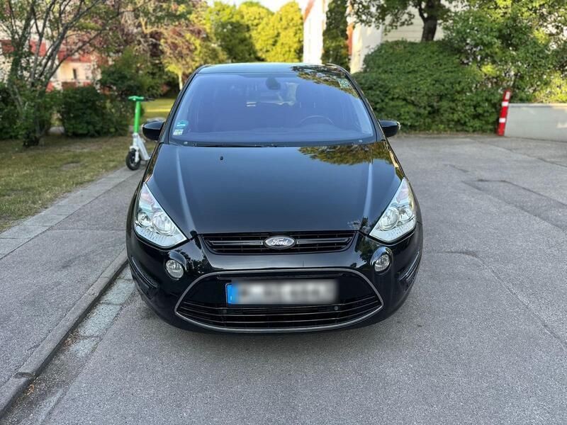 Schwarz Gebraucht 2010 Ford S-MAX S Van / Kleinbus | 3.600 € (Fairer Preis) - Bild 1/4