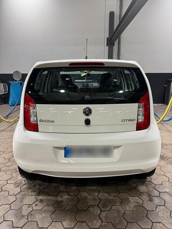 Gebraucht Skoda Citigo 60 PS (44 kW) 2015 Weiß Kleinwagen