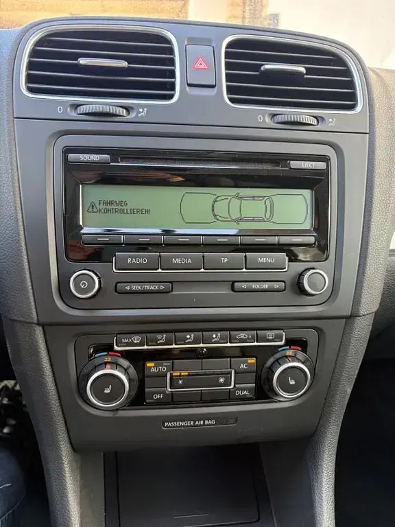 Gebraucht VW Golf VI 122 PS (89 kW) 2010 Grau Limousine