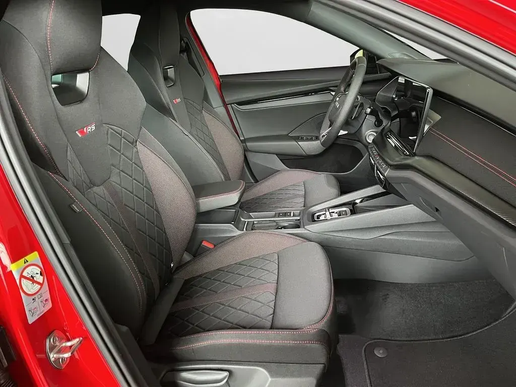 Neu Skoda Octavia RS 265 PS (194 kW) 2026 Grau Kombi