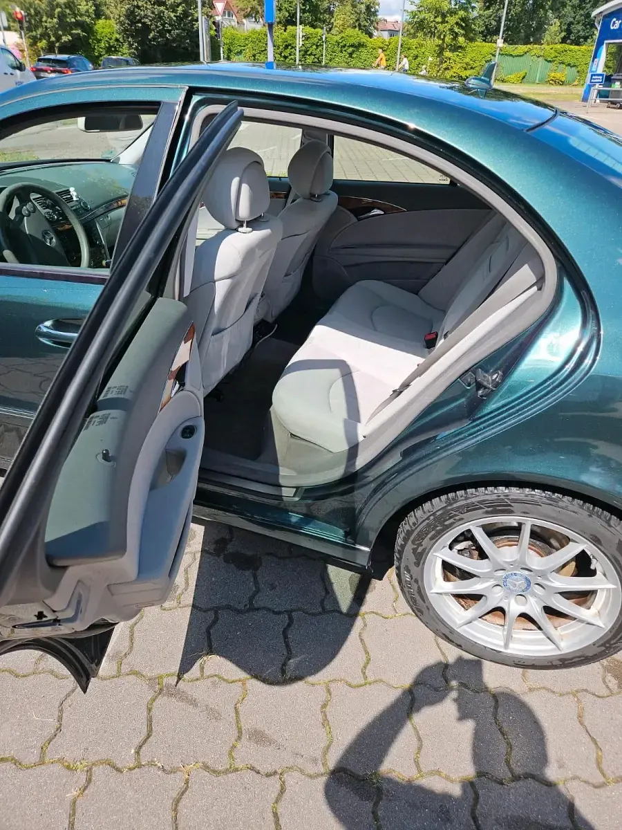 Gebraucht Mercedes E300 211 PS (155 kW) 2008 Grün Limousine