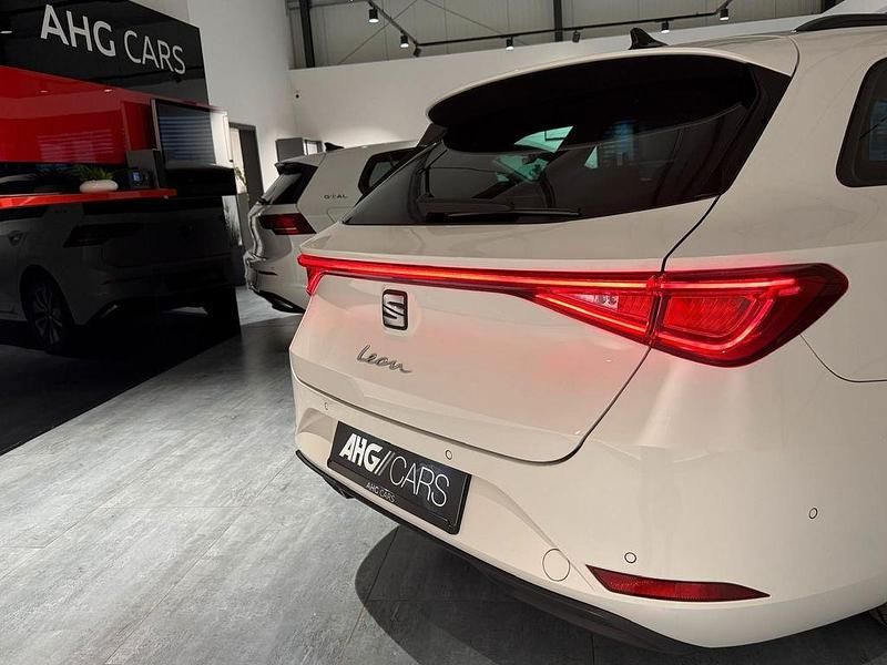 Gebraucht Seat Leon Style 150 PS (110 kW) 2022 Weiß Kombi
