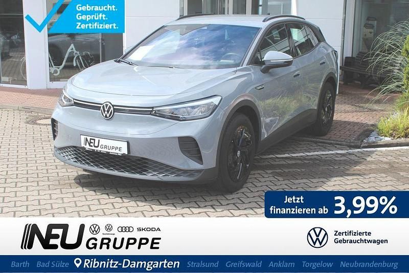 Mondsteingrau Gebraucht 2022 VW ID.4 Pro Performance SUV | 28.379 € (Superpreis) - Bild 1/4