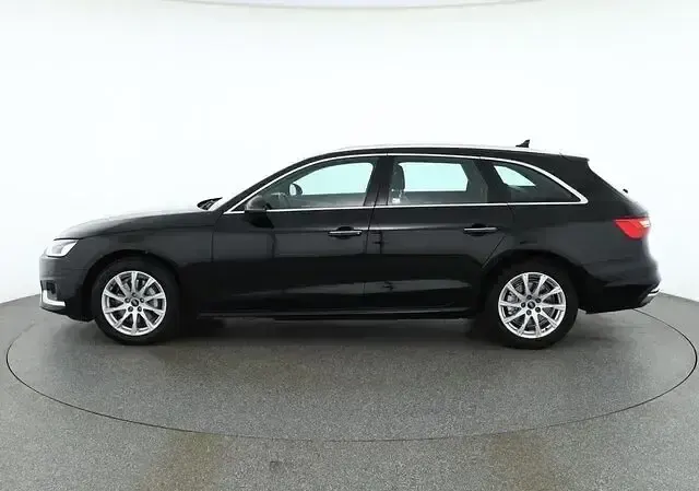 Gebraucht Audi A4 Advanced 204 PS (150 kW) 2023 Schwarz Kombi