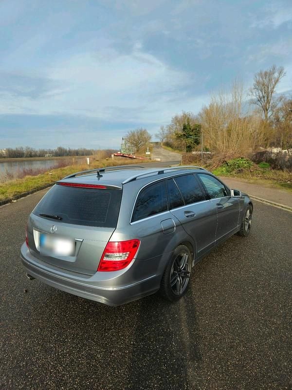 Gebraucht Mercedes C250 Avantgarde 204 PS (150 kW) 2012 Grau Kombi