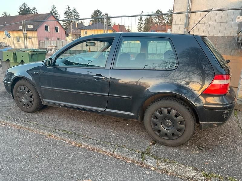Gebraucht VW Golf IV 101 PS (74 kW) 2003 Schwarz Kleinwagen