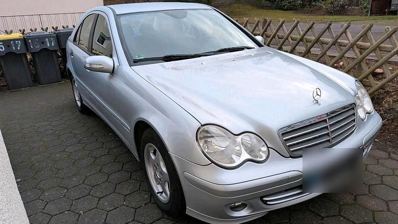 Gebraucht Mercedes C180 143 PS (105 kW) 2006 Silber Limousine