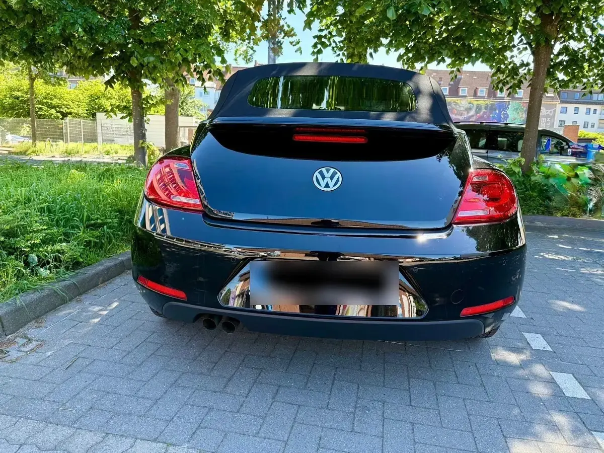 Gebraucht VW Beetle Design 150 PS (110 kW) 2016 Schwarz Kleinwagen