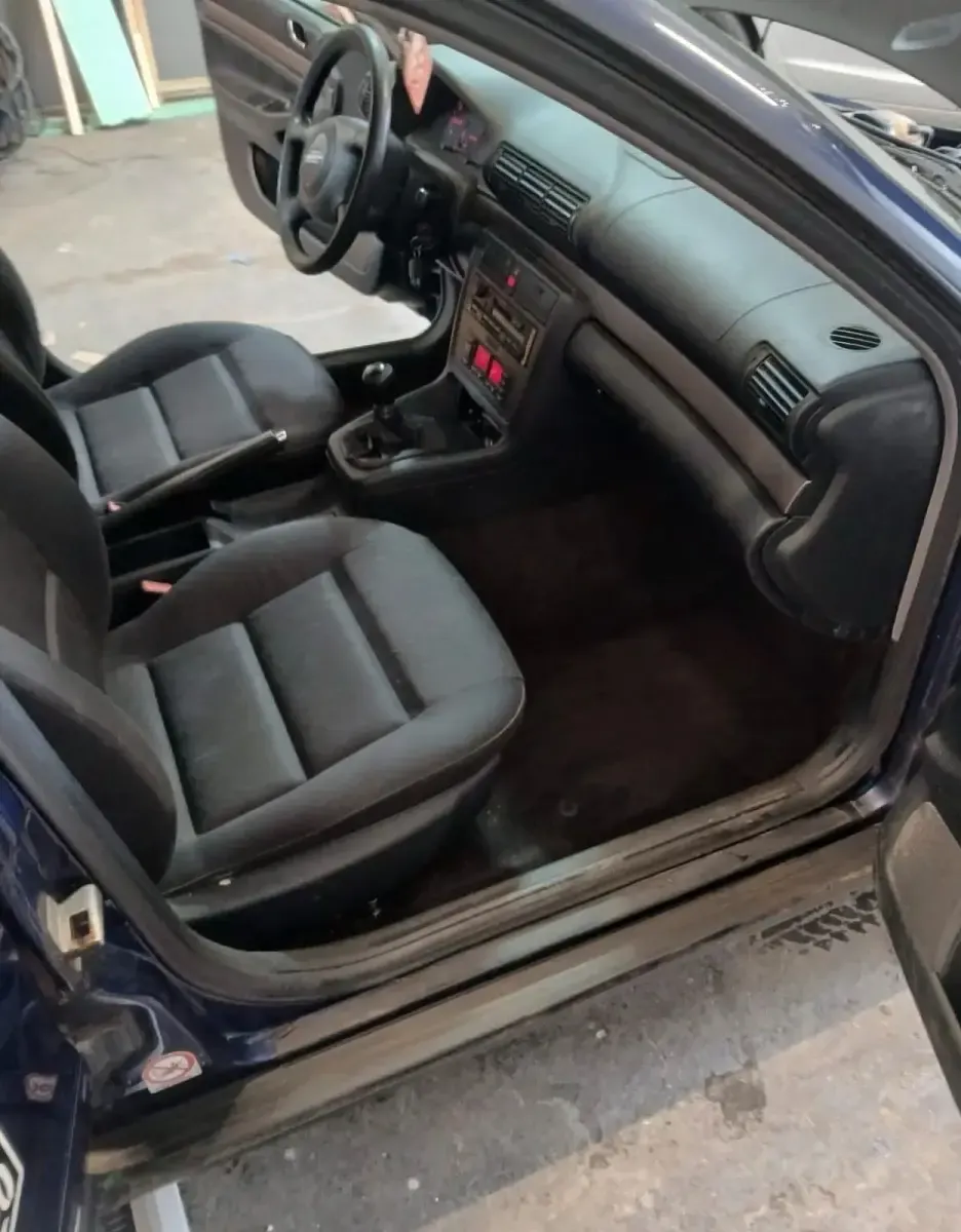 Gebraucht Audi A4 101 PS (74 kW) 1998 Blau Limousine