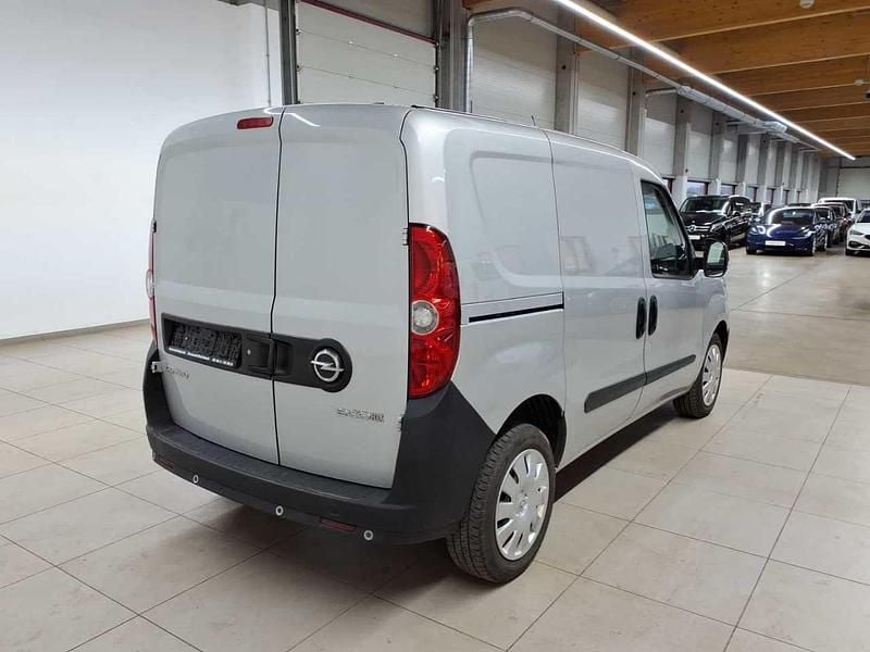 Gebraucht Opel Combo 95 PS (69 kW) 2018 Rauchsilber metallic Van / Kleinbus