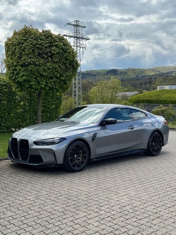 Grau Gebraucht 2022 BMW M4 Competition Edition Coupé | 75.000 € (Teuer) - Bild 1/4