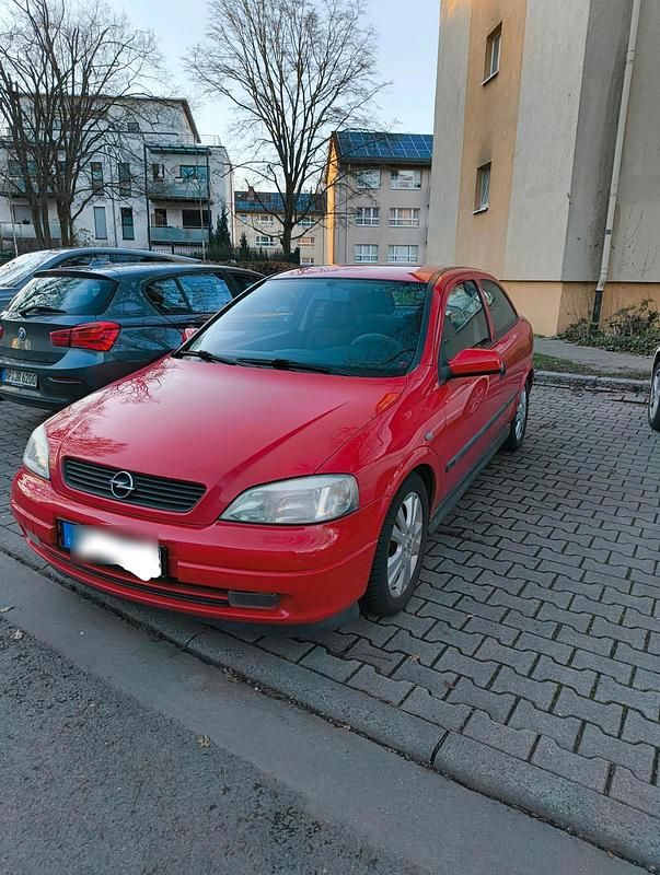 Gebraucht Opel Astra 101 PS (74 kW) 2001 Rot Kleinwagen