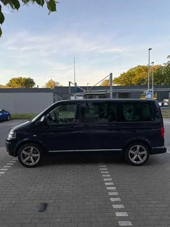 Gebraucht VW Multivan Highline 179 PS (131 kW) 2010 Van / Kleinbus
