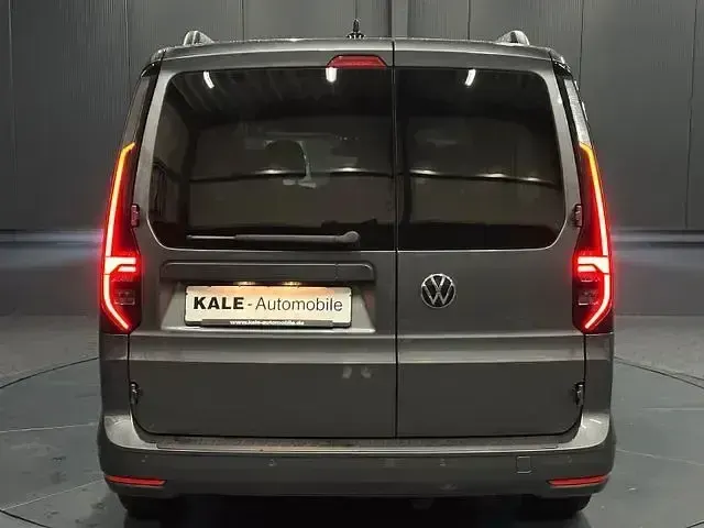 Używany VW Caddy Maxi Pro 122 KM (89 kW) 2023 Szary Minivan