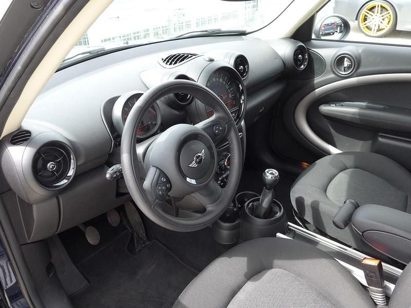 Second-hand Mini One D 90 CP (66 kW) 2015 Albastru Hatchback
