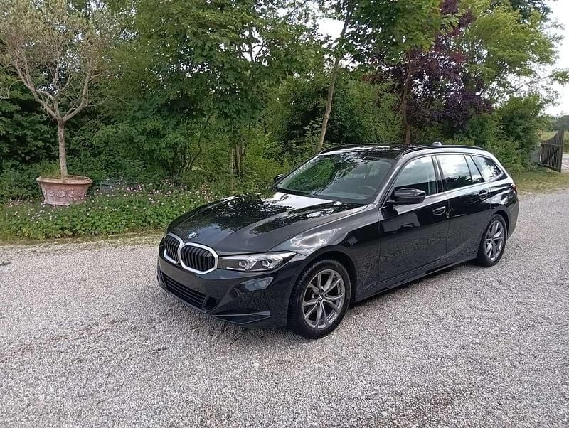 Gebraucht BMW 318 156 PS (114 kW) 2023 Schwarz Kombi