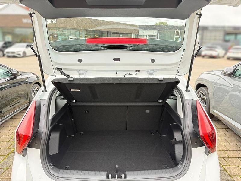 Gebraucht Hyundai Bayon Trend 101 PS (74 kW) 2025 Weiß SUV