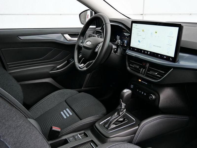 Gebraucht Ford Focus Active X 155 PS (114 kW) 2025 Silber Limousine