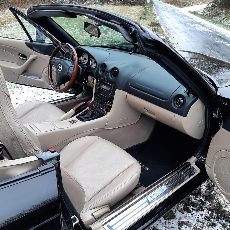 Gebraucht Mazda MX5 145 PS (106 kW) 2003 Schwarz Cabrio