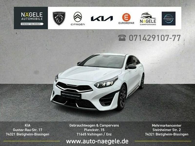 Weiß Gebraucht 2022 Kia ProCeed GT-Line Kleinwagen | 22.800 € (Fairer Preis) - Bild 1/3