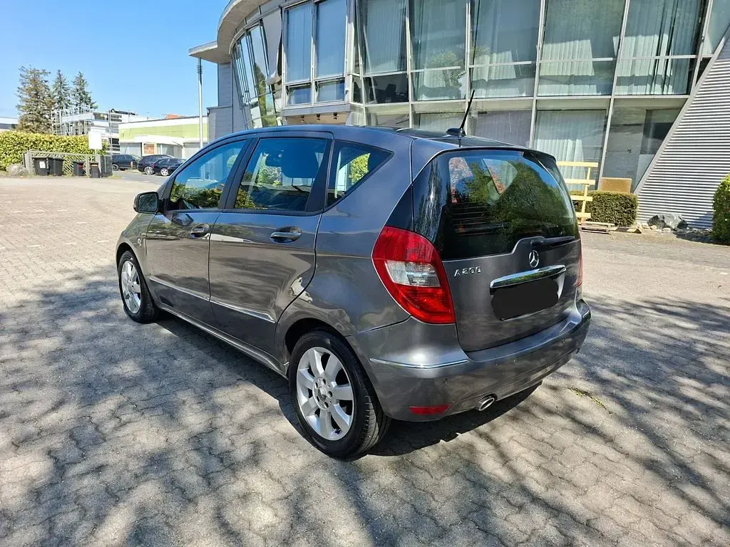 Gebraucht Mercedes A200 136 PS (100 kW) 2010 Grau Van / Kleinbus