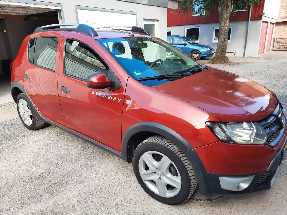 Gebraucht Dacia Sandero Stepway 90 PS (66 kW) 2014 Rot SUV