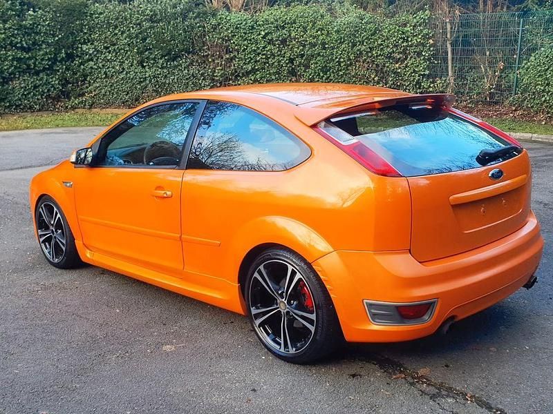 Gebraucht Ford Focus ST 226 PS (166 kW) 2006 Orange Limousine