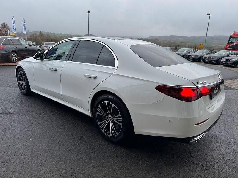 Gebraucht Mercedes E450 Avantgarde 381 PS (280 kW) 2024 Weiß Limousine