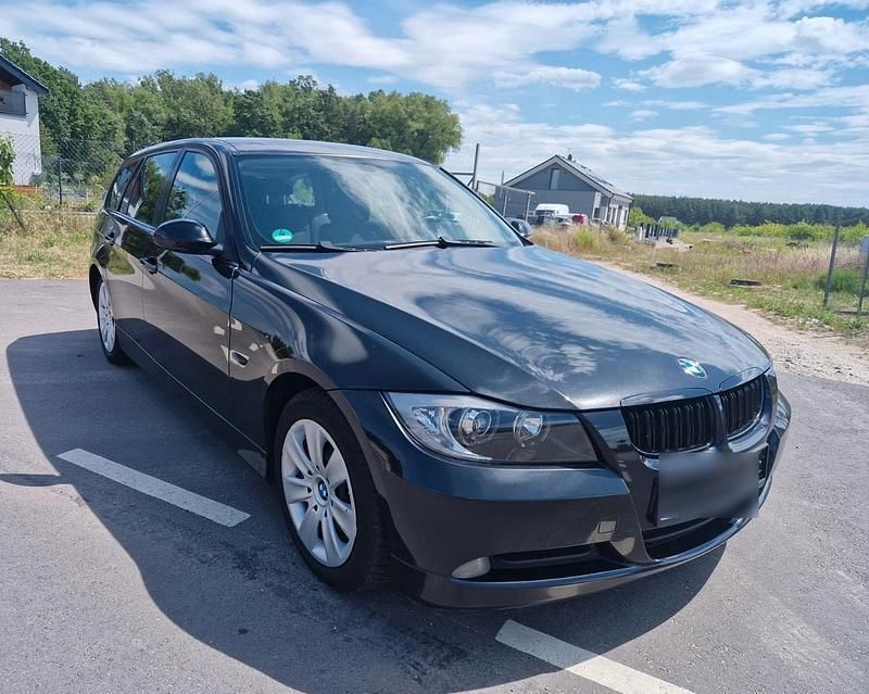 Schwarz Gebraucht 2007 BMW 318 Kombi | 2.400 € (Guter Preis) - Bild 1/4