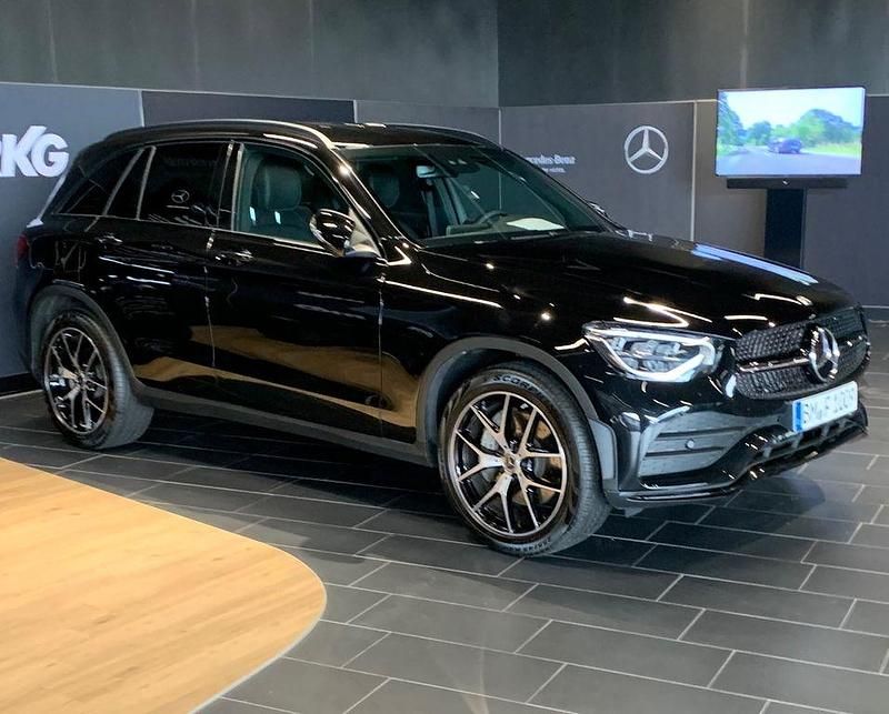 Schwarz Gebraucht 2019 Mercedes GLC200 SUV | 34.500 € (Etwas zu teuer) - Bild 1/4