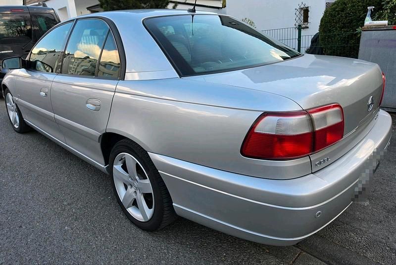 Gebraucht Opel Omega 150 PS (110 kW) 2002 Silber Limousine