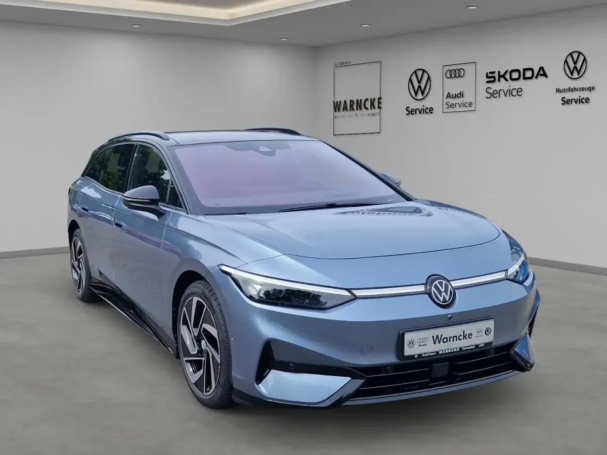 Gebraucht VW ID.7 Pro 210 kW (286 PS) 2025 Blau Kombi