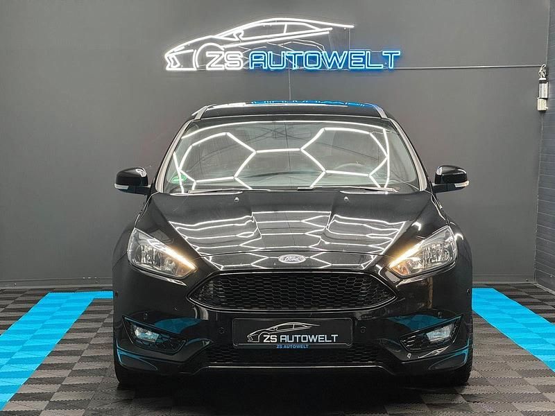 Gebraucht Ford Focus ST-Line 125 PS (91 kW) 2017 Schwarz Kombi