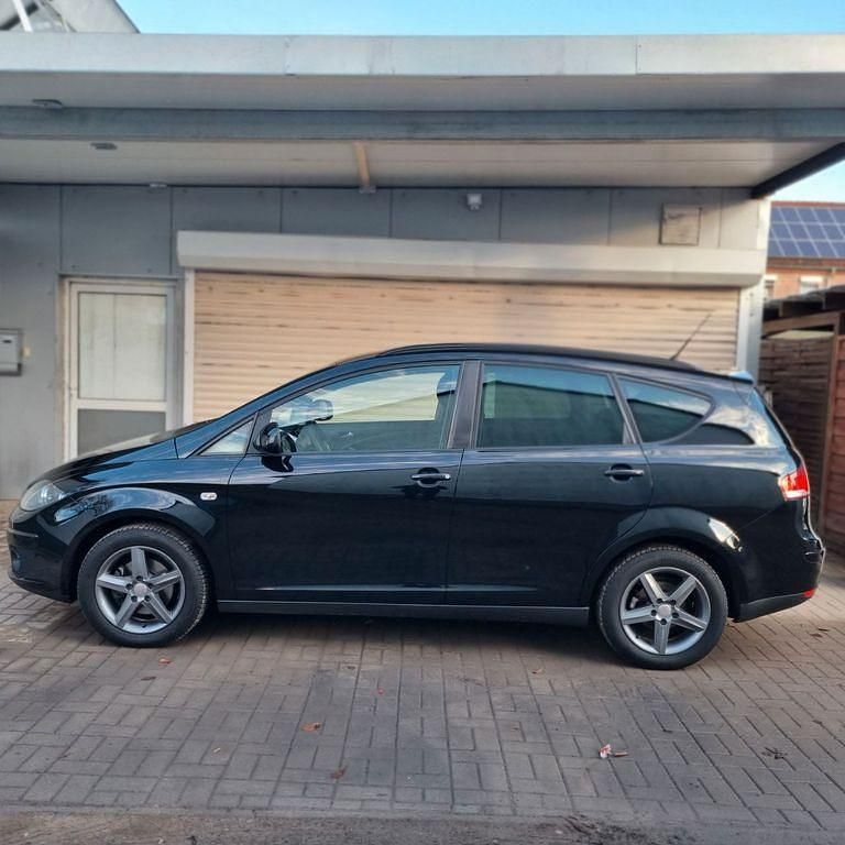 Gebraucht Seat Altea XL 125 PS (91 kW) 2015 Schwarz Van / Kleinbus