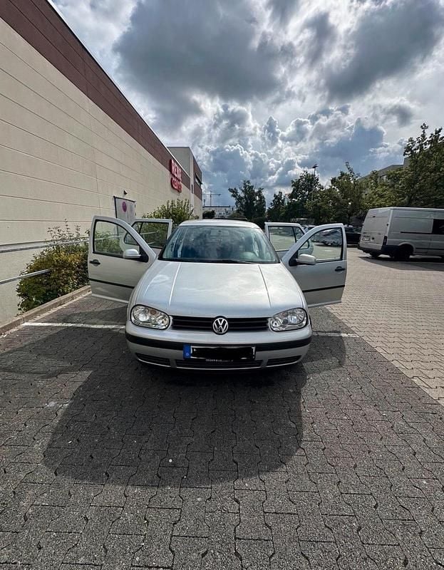 Gebraucht VW Golf IV Edition 75 PS (55 kW) 2001 Silber Kleinwagen
