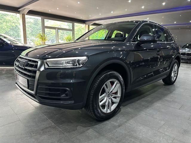 Manhattangrau metallic Gebraucht 2019 Audi Q5 Design SUV | 23.790 € (Fairer Preis) - Bild 1/4
